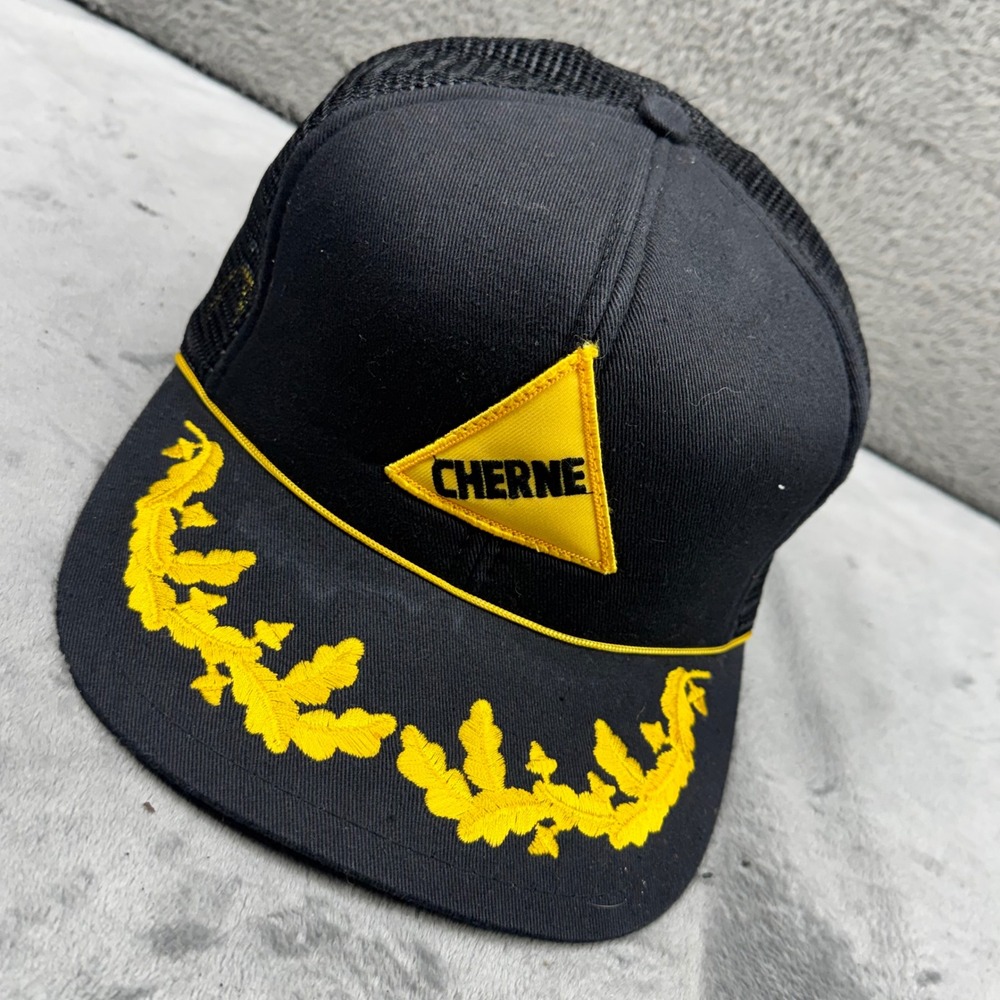 Cherne Trucker Hat Mens OSFA Black Yellow Vintage Scrambled Eggs Brim Snapback‎